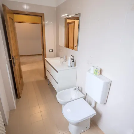 Casa Lis E-bike Apartment Malcesine